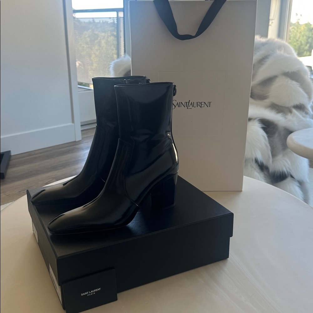 Saint Laurent Ankle Boots - Black